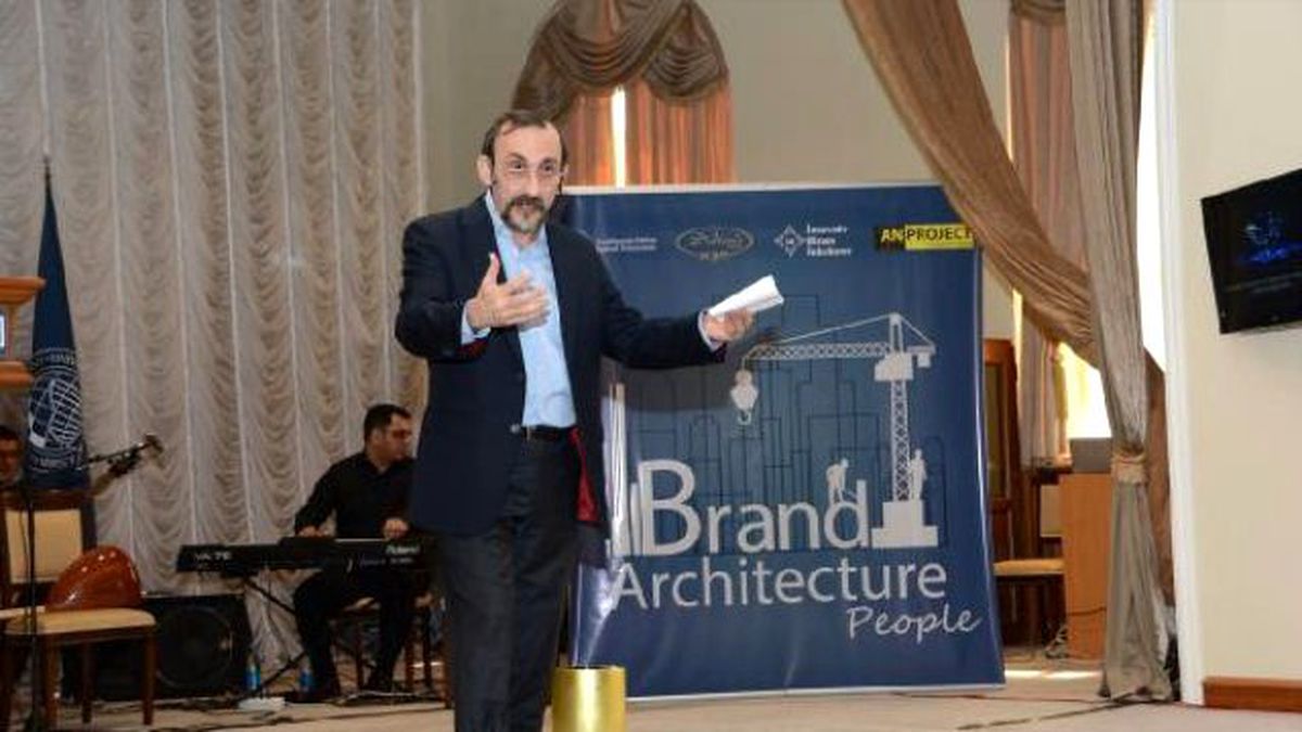 Azerbaycan\'da Orkestralı Eğitim Semineri
