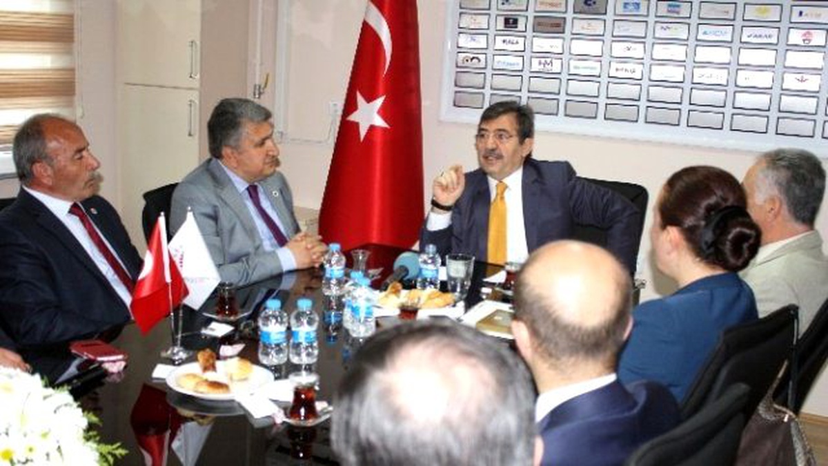 Bakan Güllüce: "Toplumsal Olaylarla Türkiye\'ye Hep Patinaj Çektirildi"
