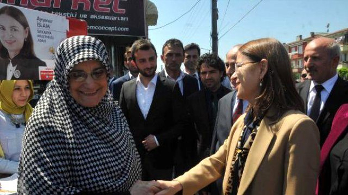 Bakan İslam Semt Pazarı Gezdi, Alışveriş Yaptı