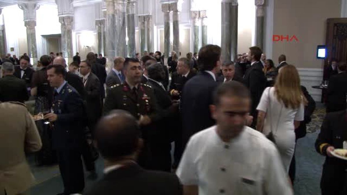 Bakan Yılmaz\'dan 2 Bin Konuğa Boğaz\'da Akşam Yemeği