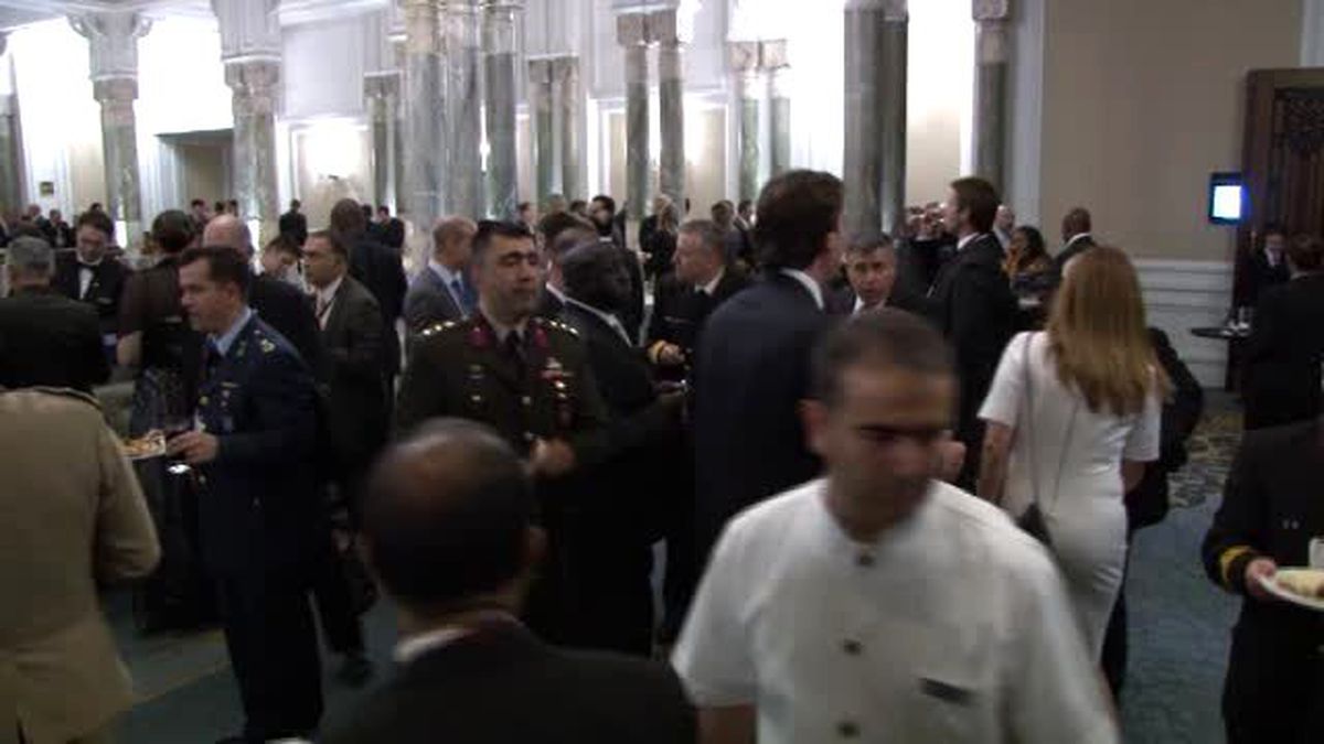 Bakan Yılmaz\'dan 2 Bin Konuğa Boğaz\'da Akşam Yemeği
