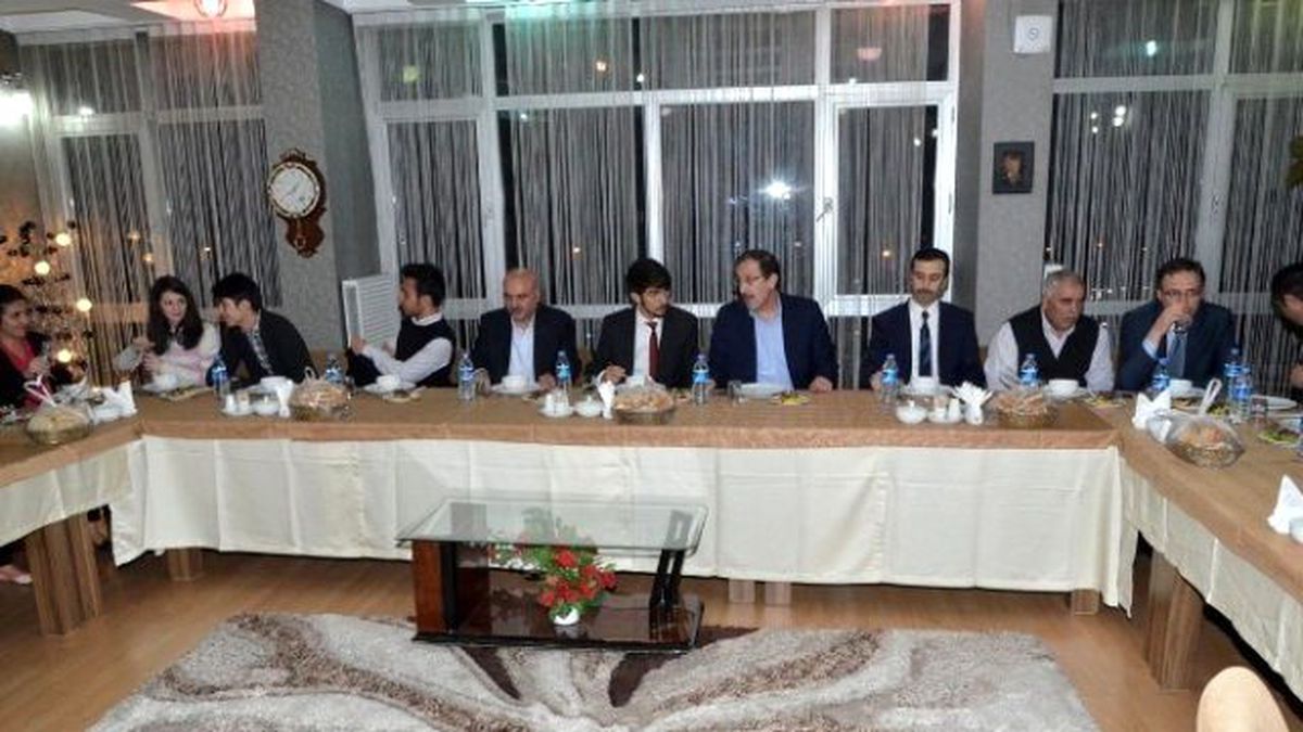 Başkan Bulutlar, Palandöken Kent Konseyi Gençlik Meclisiyle Yemekte Buluştu
