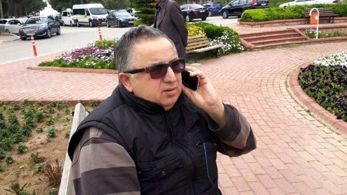 Başkan Kulübün Borçlarını Ödemek İçin Evini Satıyor
