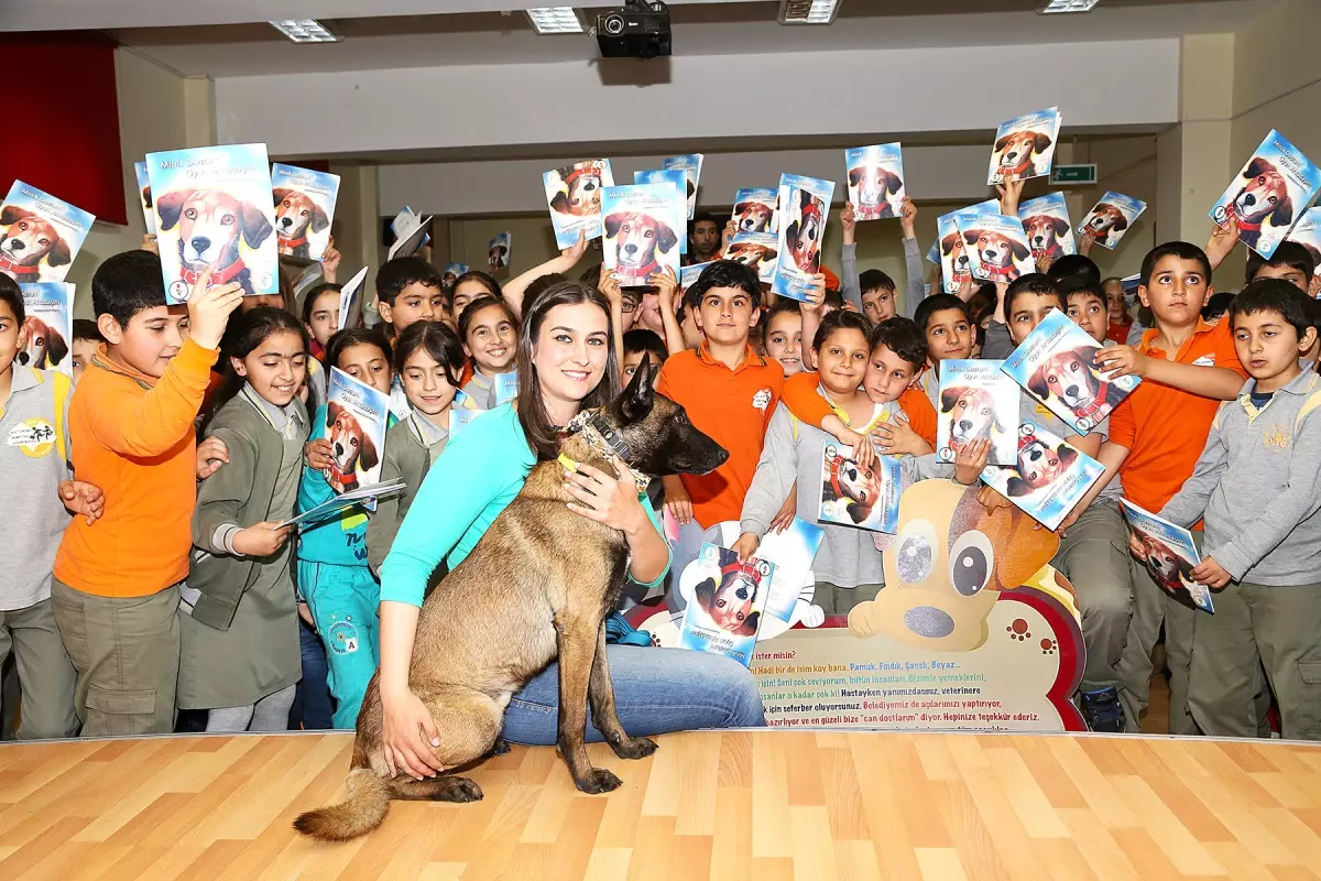 Çocuklar Felix İle Dost Oldular