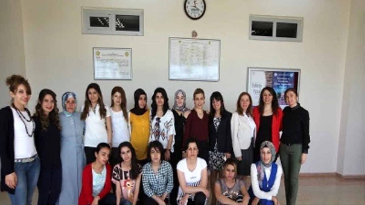 Diyarbakır\'da Doğum Öncesi Hazırlık Eğitici Eğitimi Kursu