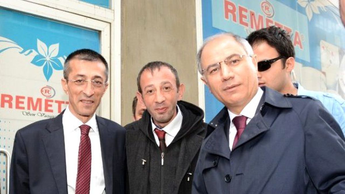 Efkan Ala\'ya Sevgi Seli...