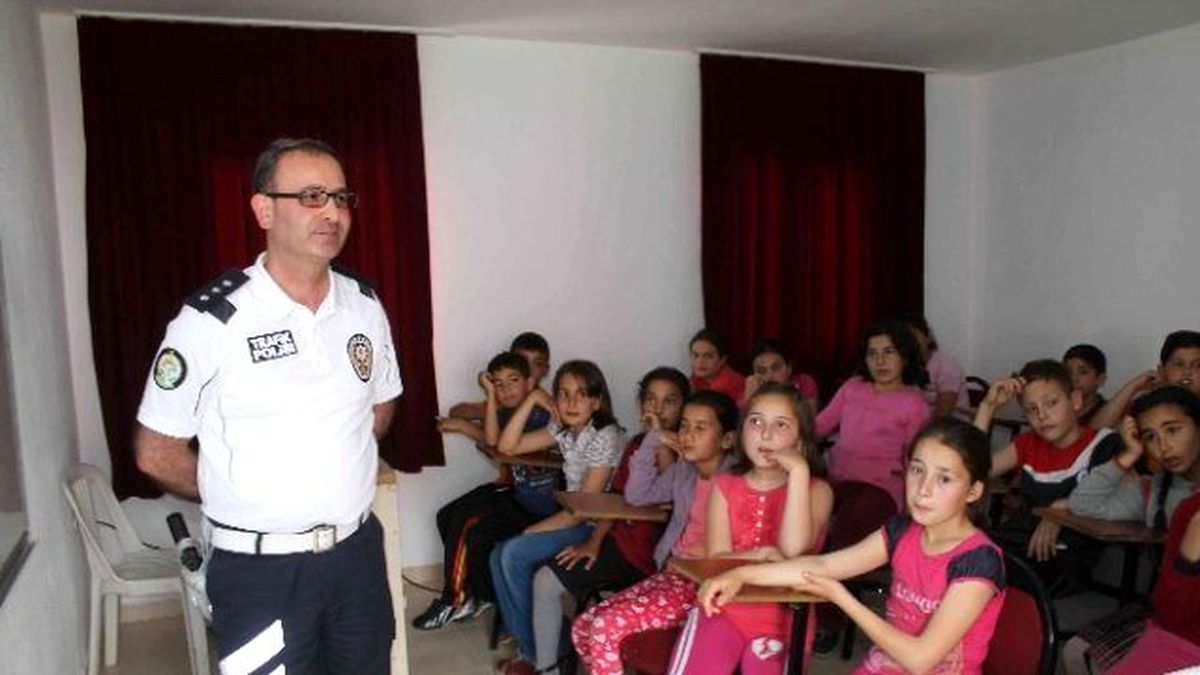 Fethiye\'de Öğrencilere Uygulamalı Trafik Eğitimi
