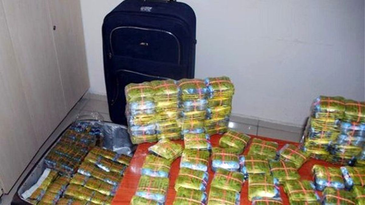 Gaziantep\'te 16 Bin Adet Cinsel Uyarıcı Hap Ele Geçirildi