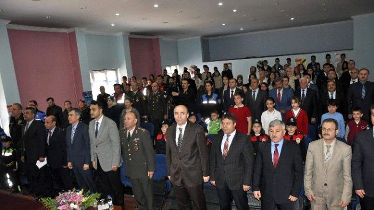Gümüşhane\'de Trafik Haftası Kutlamaları