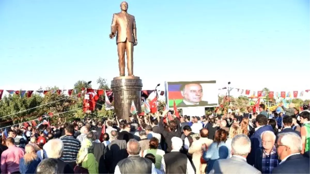 Haydar Aliyev Parkı ve Haydar Aliyev Anıtı Törenle Açıldı