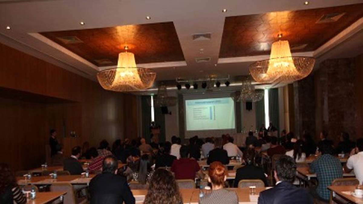 Kadın Doğum Uzmanları Diyarbakır\'da Buluştu