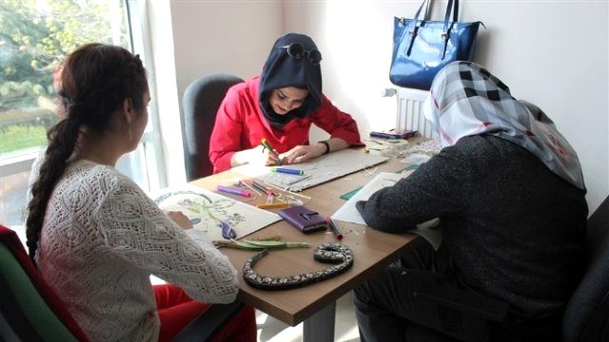 Karaman\'da Gelenekten Geleceğe Kaat-ı Sanatı Öğretiliyor