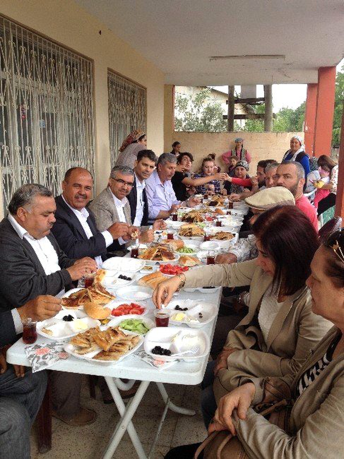 Kızılay Köylere Kütüphane Kuruyor