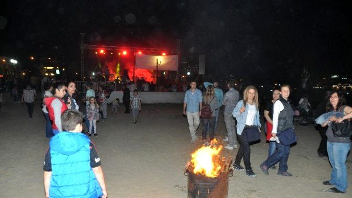 Kuşadası\'nda Hıdrellez Coşkusu