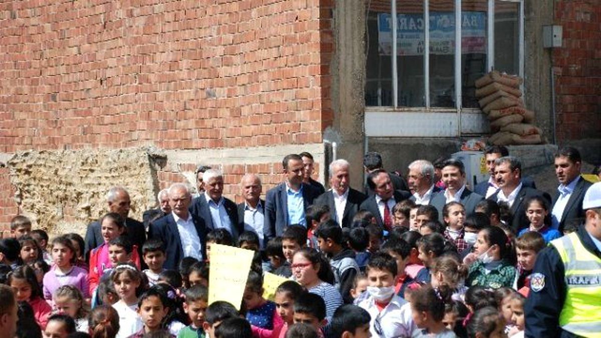 Minik Öğrencilerden Örnek Davranış