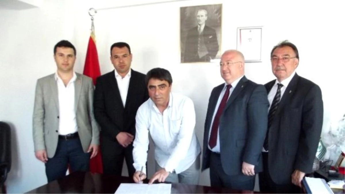 Muğlaspor\'da Teknik Patron Tekin İmzaladı