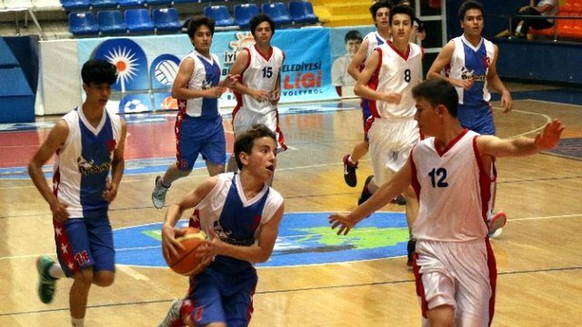 Okullar Ligi\'nde Final Heyecanı