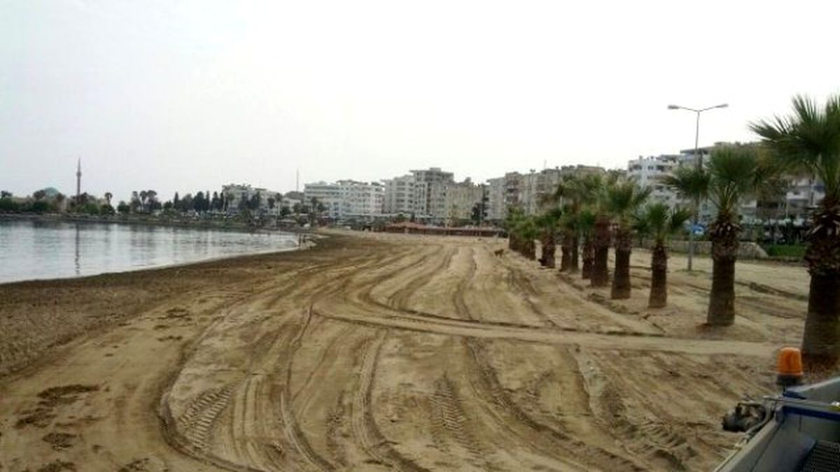 Plajlar Temizleniyor