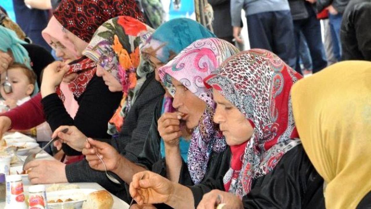 Seçdere Hayrına Büyük İlgi
