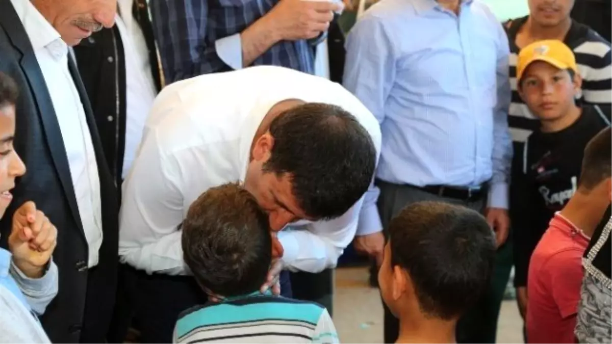 Semt Pazarı Esnafı, Başkan Ekinci\'ye Minnettar