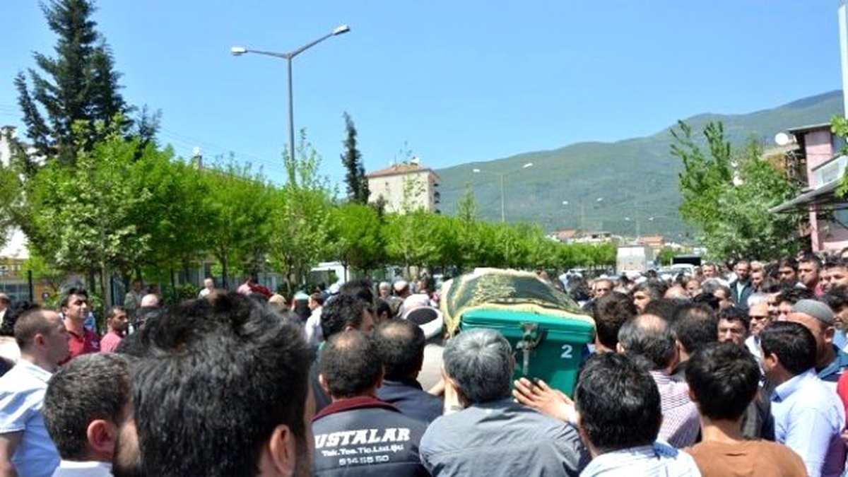 Servis Altında Kalan Minik Melisa Gözyaşları Arasında Toprağa Verildi
