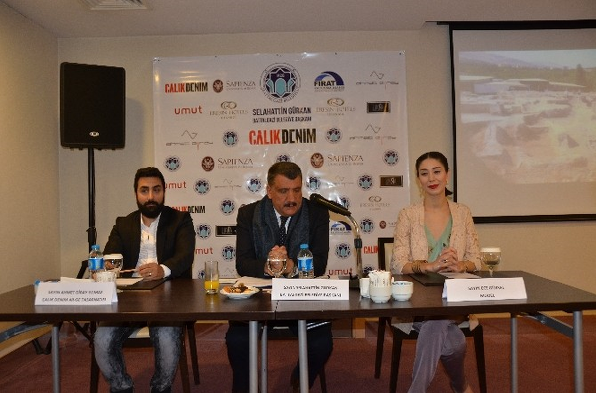 Tarih ile Moda Bütünleşiyor