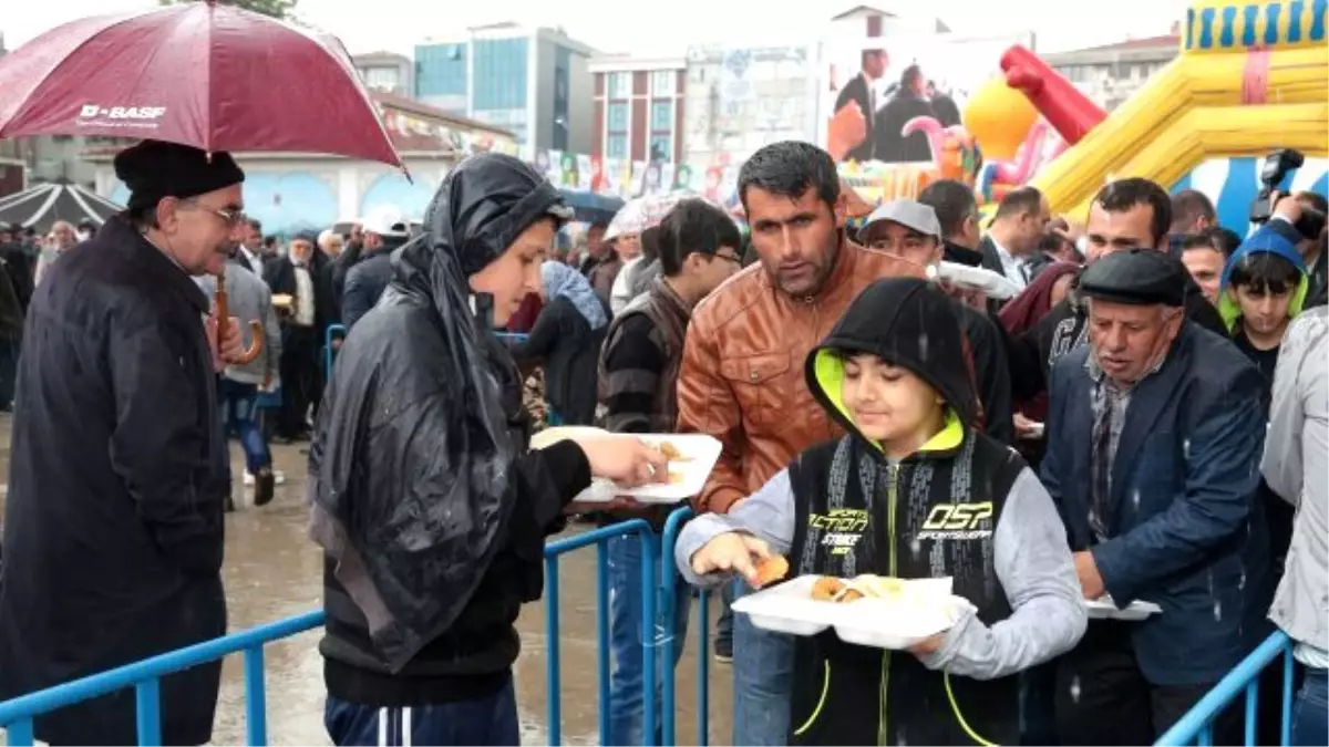 Ümraniye Meydanı Suriyeli Muhacirlerin Kültür Şenliği\'ne Ev Sahipliği Yaptı