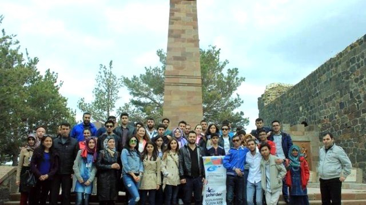 Üniversite Öğrencilerine Erzurum Gezisi...