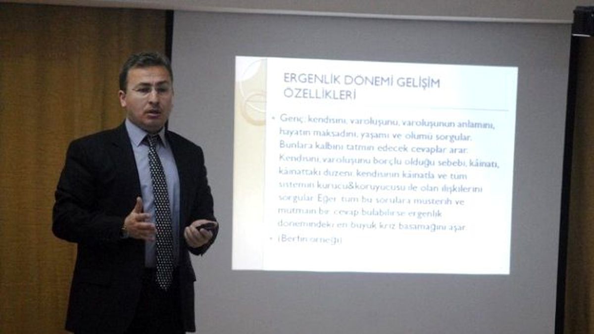 Velilere Ergenlerde Dini Tutum ve Davranışlar Konulu Konferans