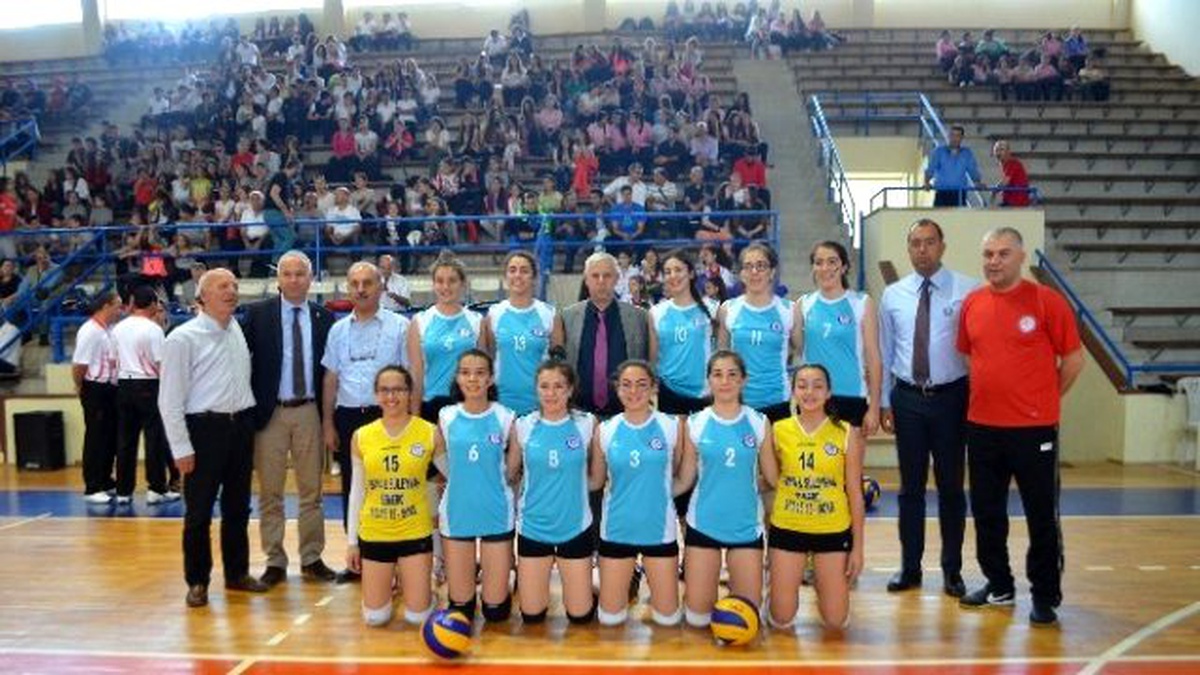 Voleybol Elemelerinde Aydın\'ı Temsil Eden Söke Ege Koleji Umutlu