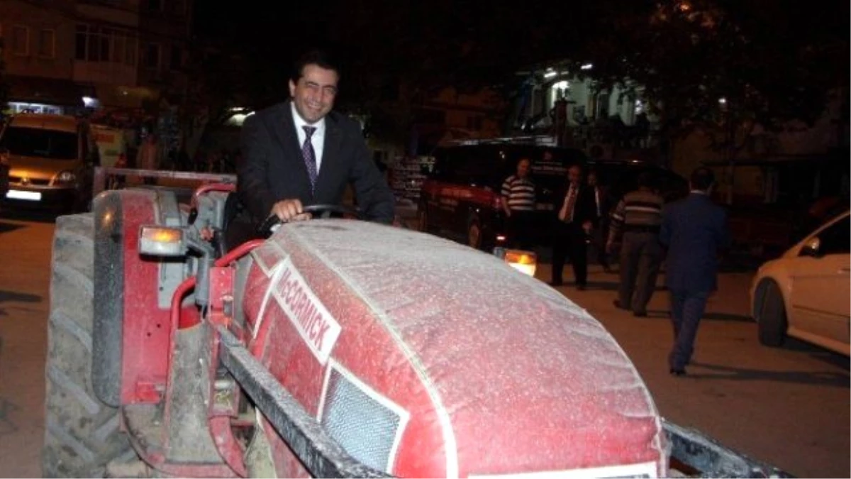 Zırhlıoğlu Traktöre Binip Söz Verdi Açıklaması