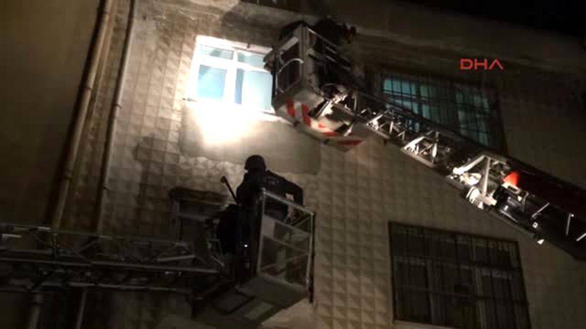 14 Yaşındaki Çocuğun Kurtarıldığı Terör Operasyonu Kamerada