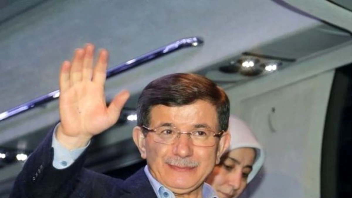 Başbakan Davutoğlu, Ankara\'ya Gitti