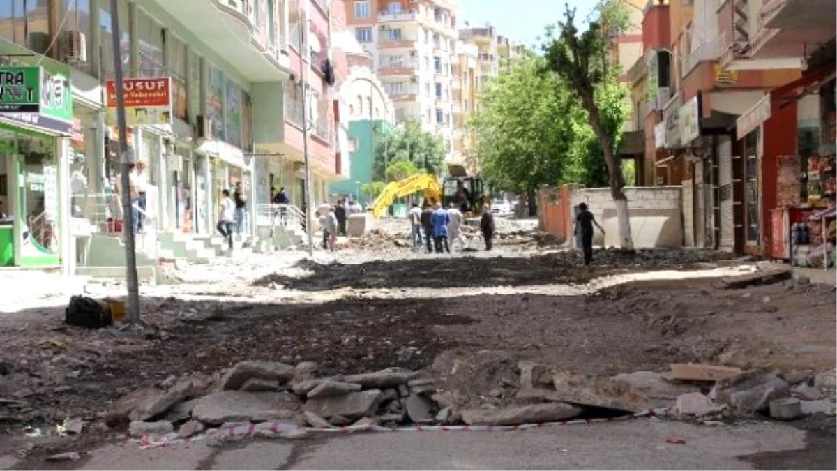 Belediyeden Kaldırım Çalışmaları