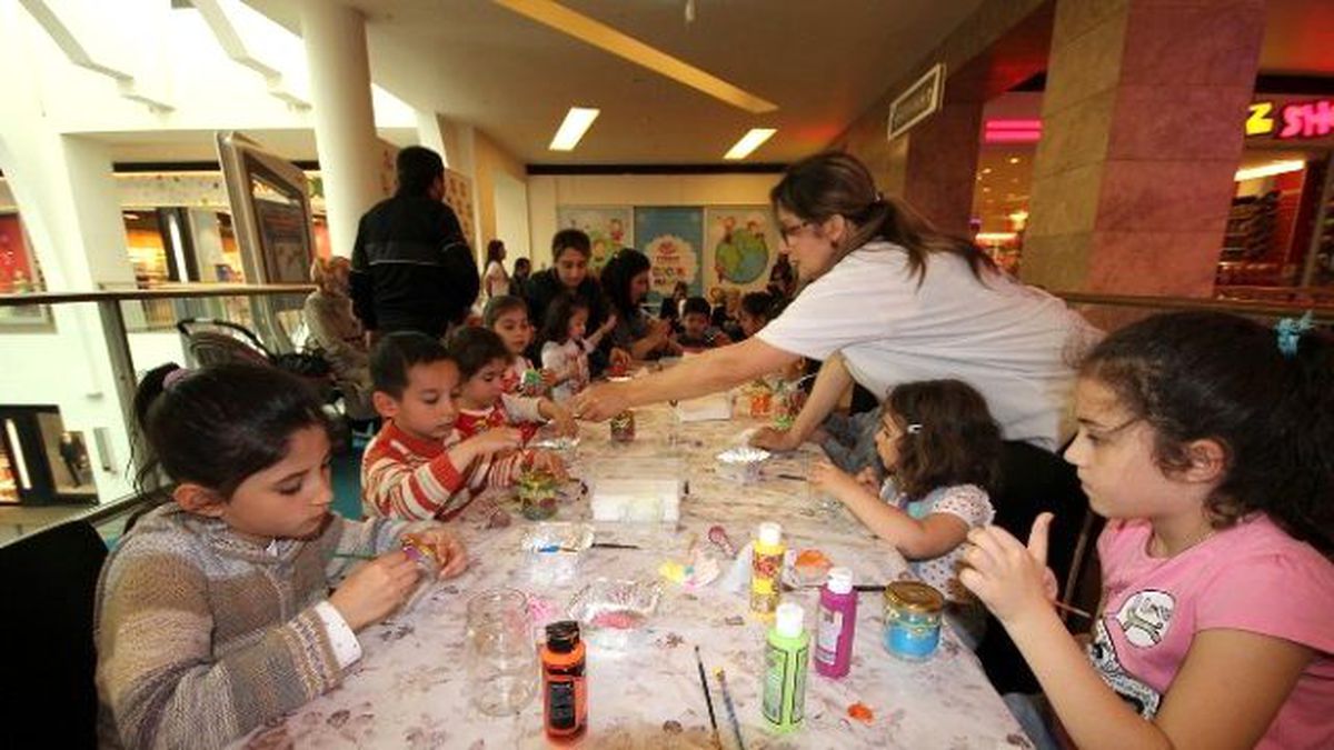 Forum Gaziantep\'te Kumbaralar Çocukların Ellerinde Renklerini Buldu