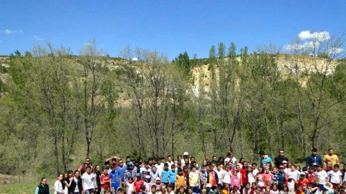 Hasanlar Ortaokulu\'nda Piknik ve Uçurtma Şenliği