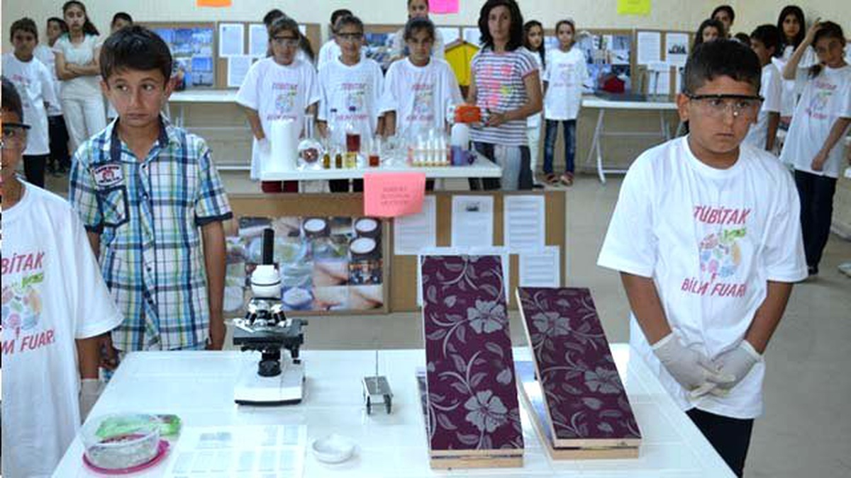 Hilvan\'da TÜBİTAK Bilim Fuarı