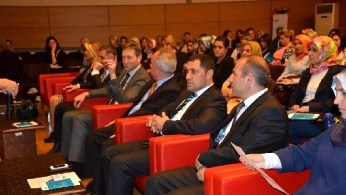 Kayseri\'de \'Dijital Öğrenme ve Öğrenim Fırsatlarına Erişim\' Semineri