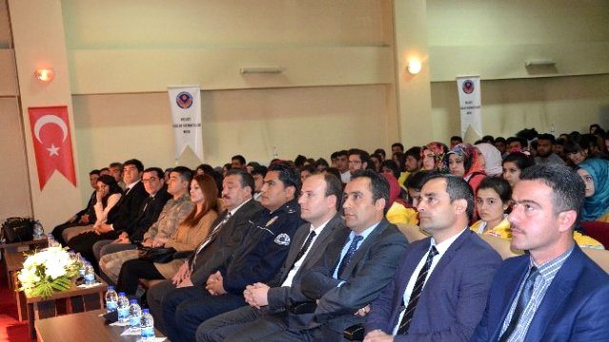 Kelkit\'te Madde Bağımlılığı Paneli Düzenlendi