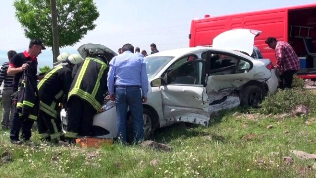 Körfez Belediye Başkan Yardımcısı Trafik Kazası Geçirdi