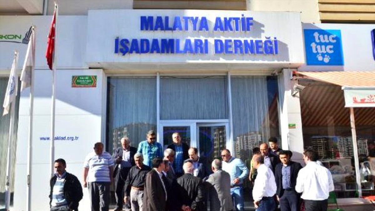 Malatya\'da İşadamları Derneğine Polis Baskını