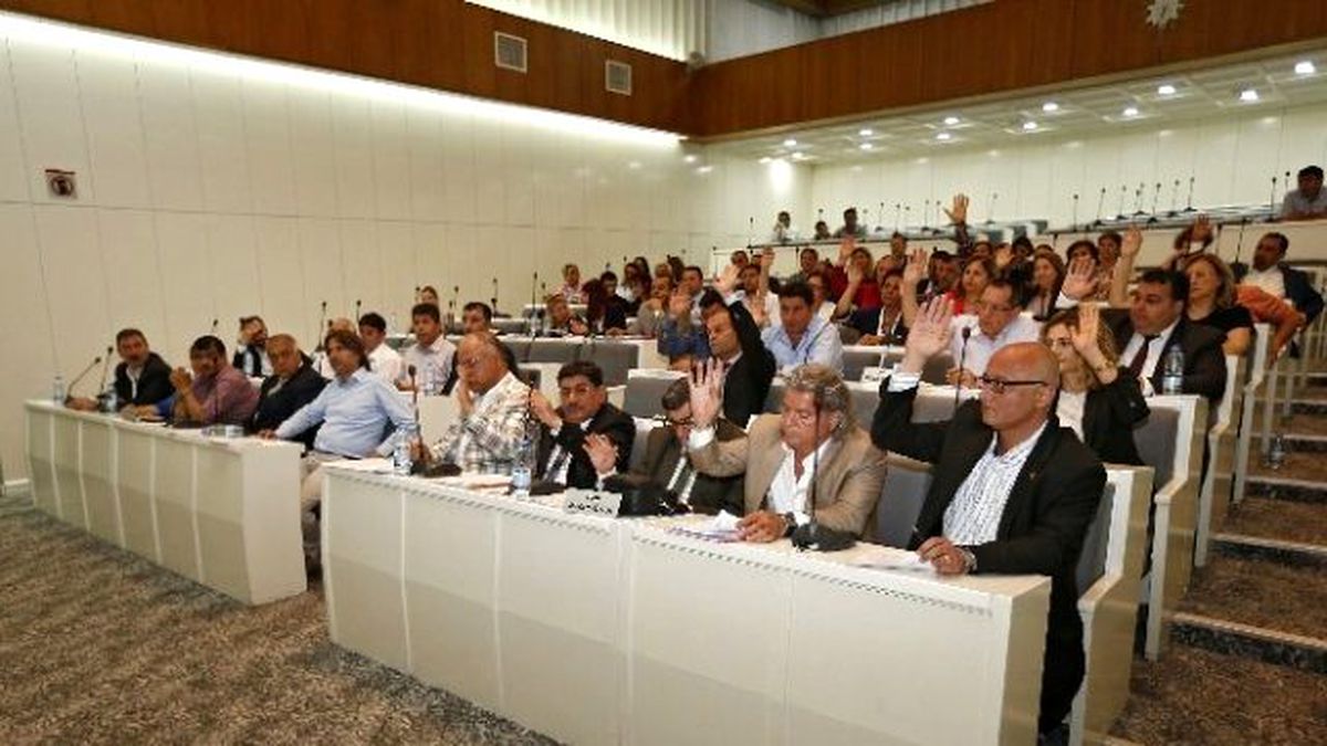 Meclis Toplantısında Hekimhan\'a Kardeş Eli