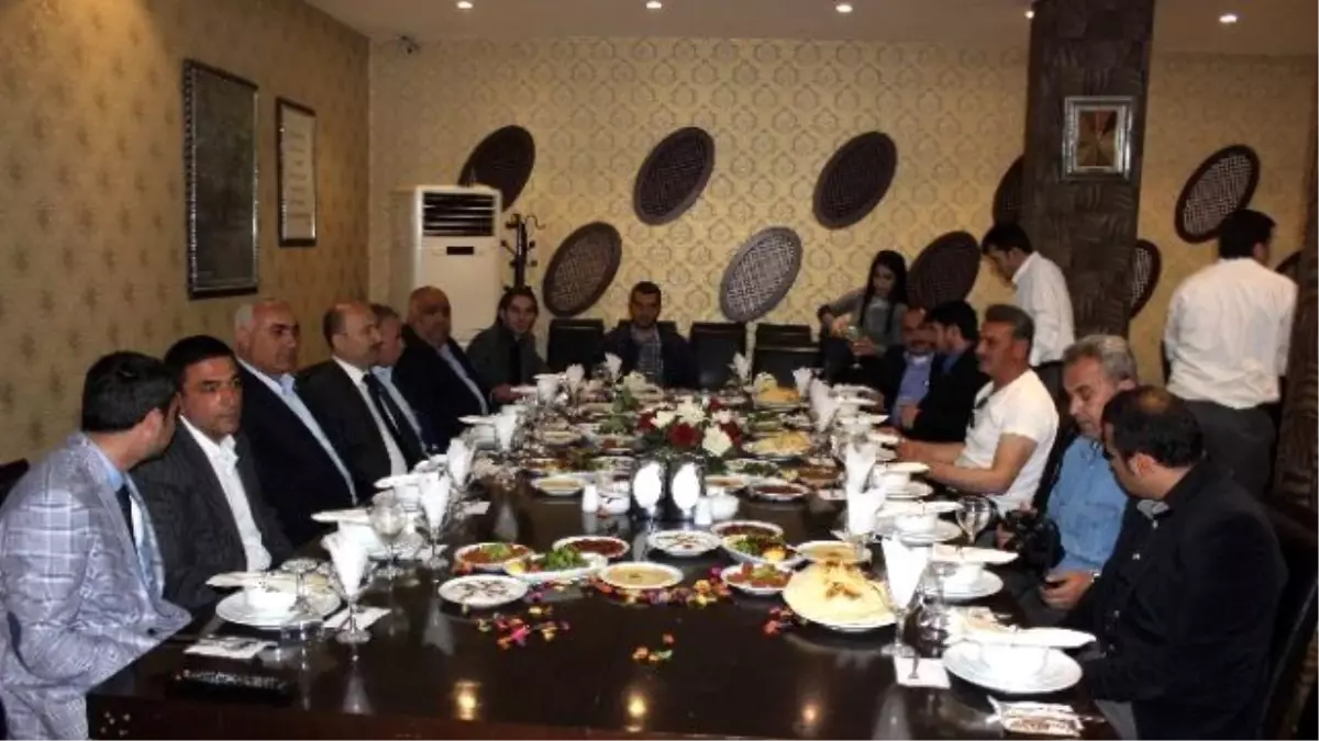 MHP'liler, Basın Mensuplarıyla Bir Araya Geldi