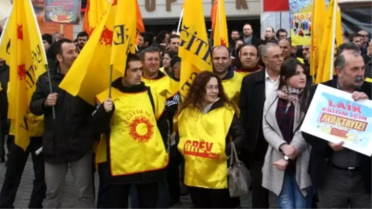 Protestocu Öğretmenlere Aym\'den Müjde