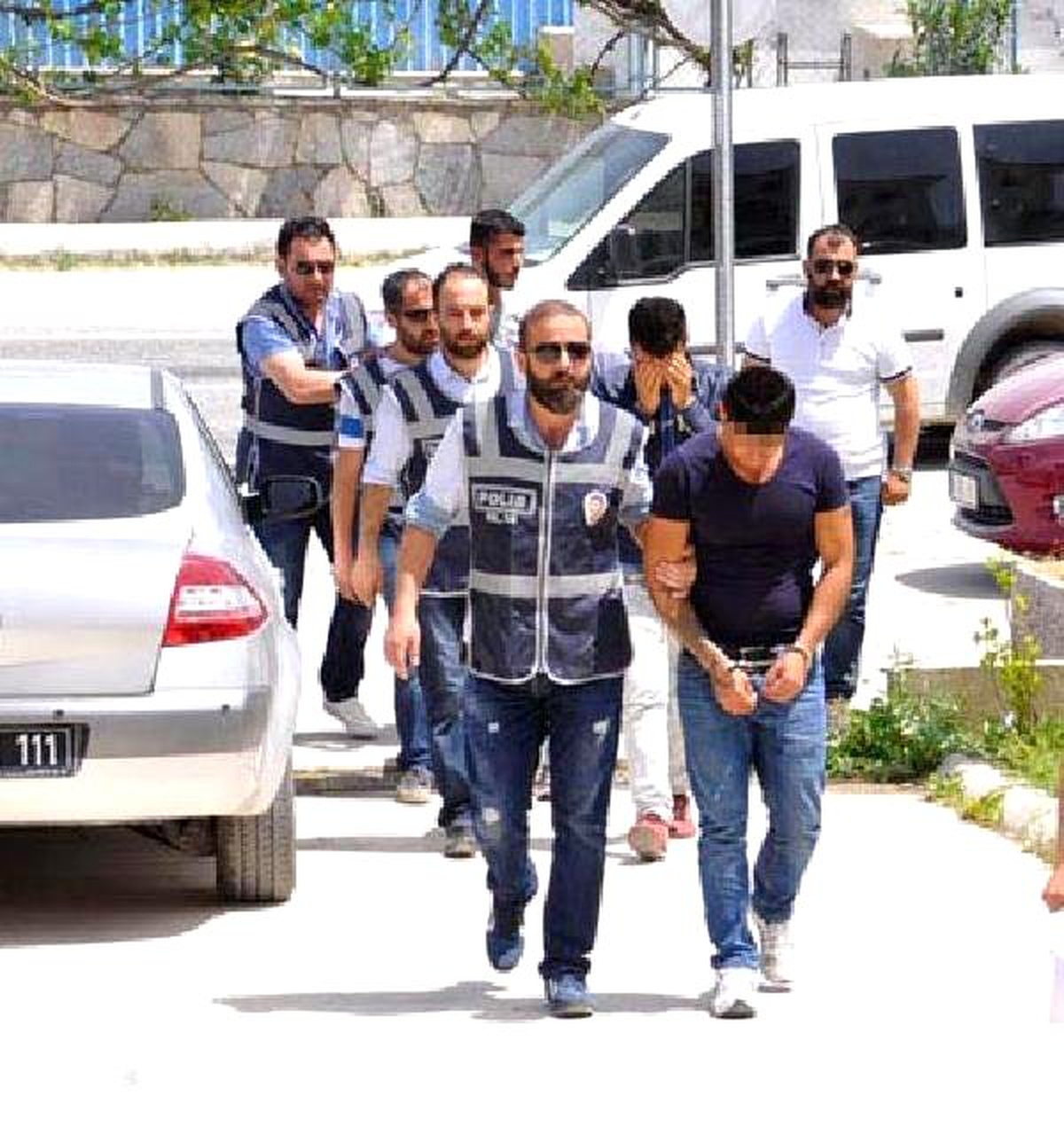 Uyuşturucu Operasyonu Şüphelileri Adliyeye Sevk Edildi