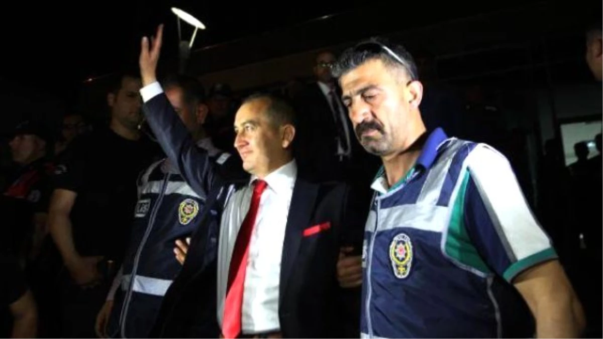 Adana\'da Tır Aramasıyla İlgili 4 Savcı ve 1 Subay Tutuklandı