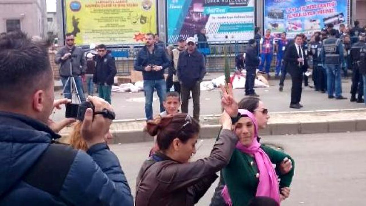 Ağrı Valiliği: Başörtülü Kadın Darp Edilmedi