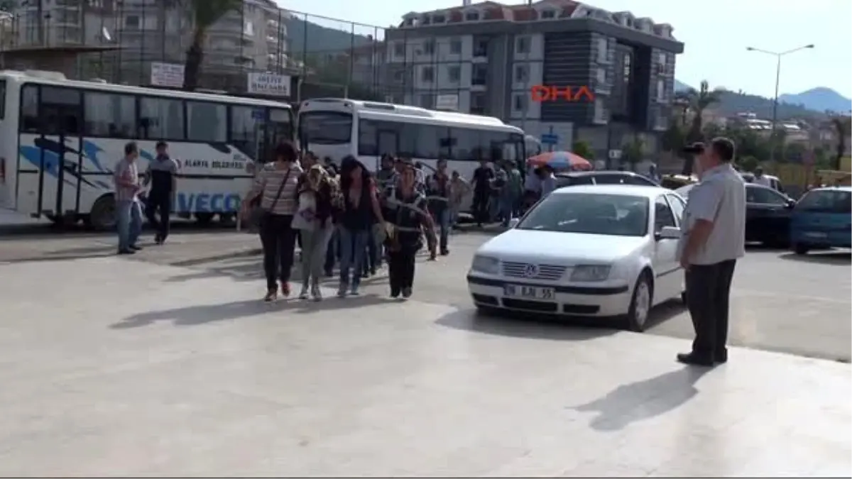 Alanya\'da Uyuşturucu Operasyonu: 30 Gözaltı