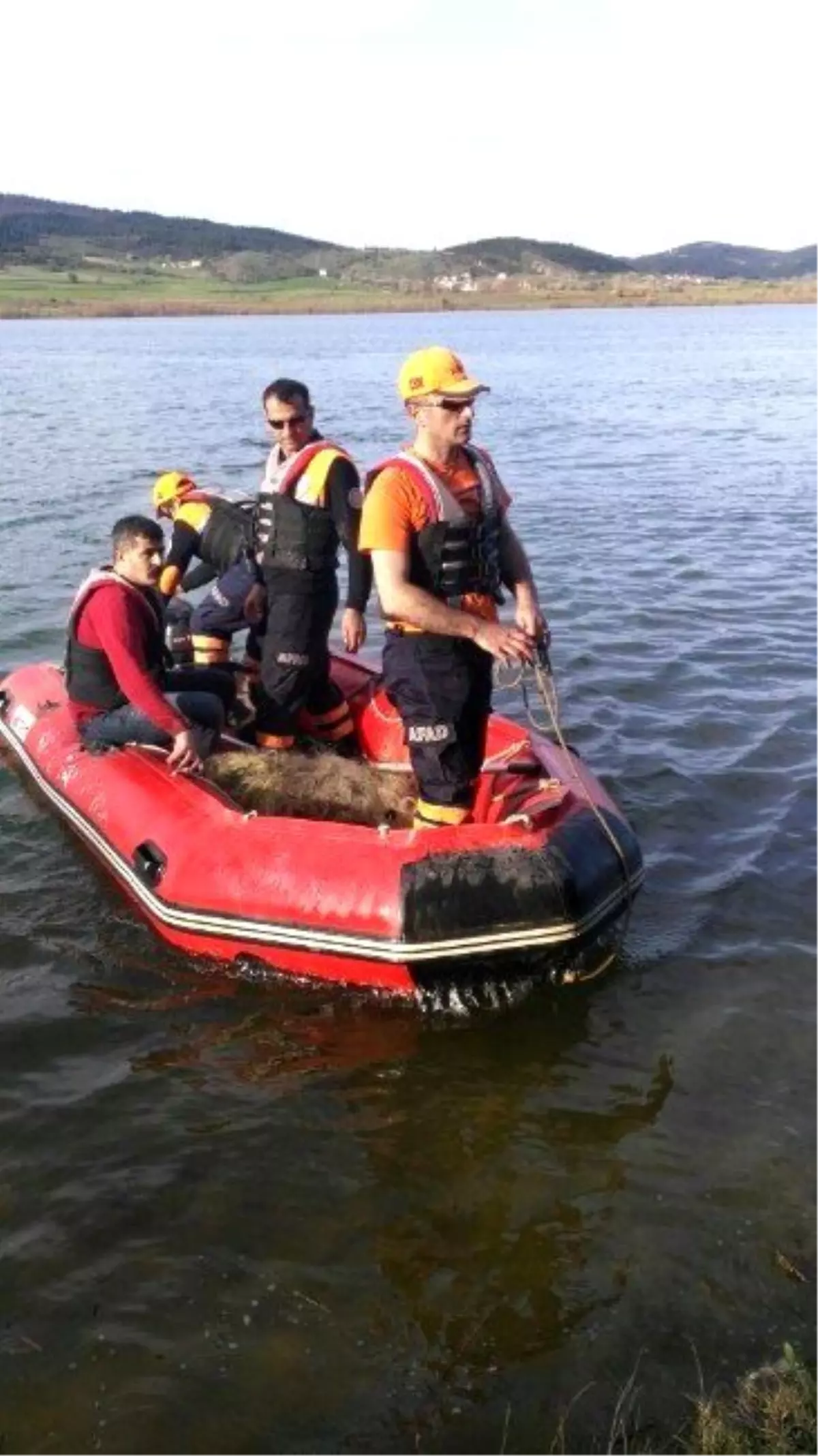 Beyler Barajı Kaçak Avcıların Attığı Ağlardan Temizlendi