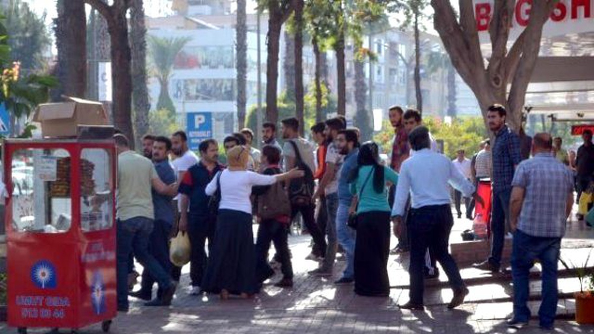 Gençlerin Parti Kavgasını Polis Sonlandırdı